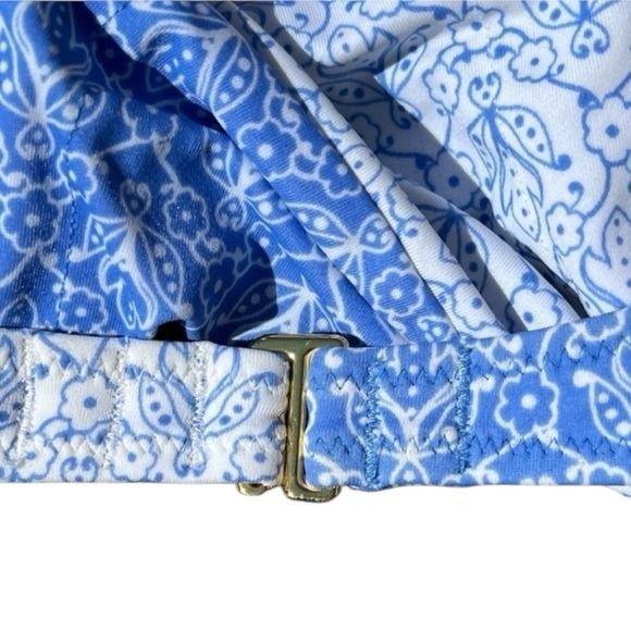 🌻Victoria's Secret Blue & White Twist Bandeau Halter Bikini Top Size XS - Picture 7 of 10